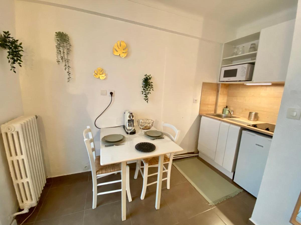 דירות אנטיב Location Studio Avec Loggia מראה חיצוני תמונה